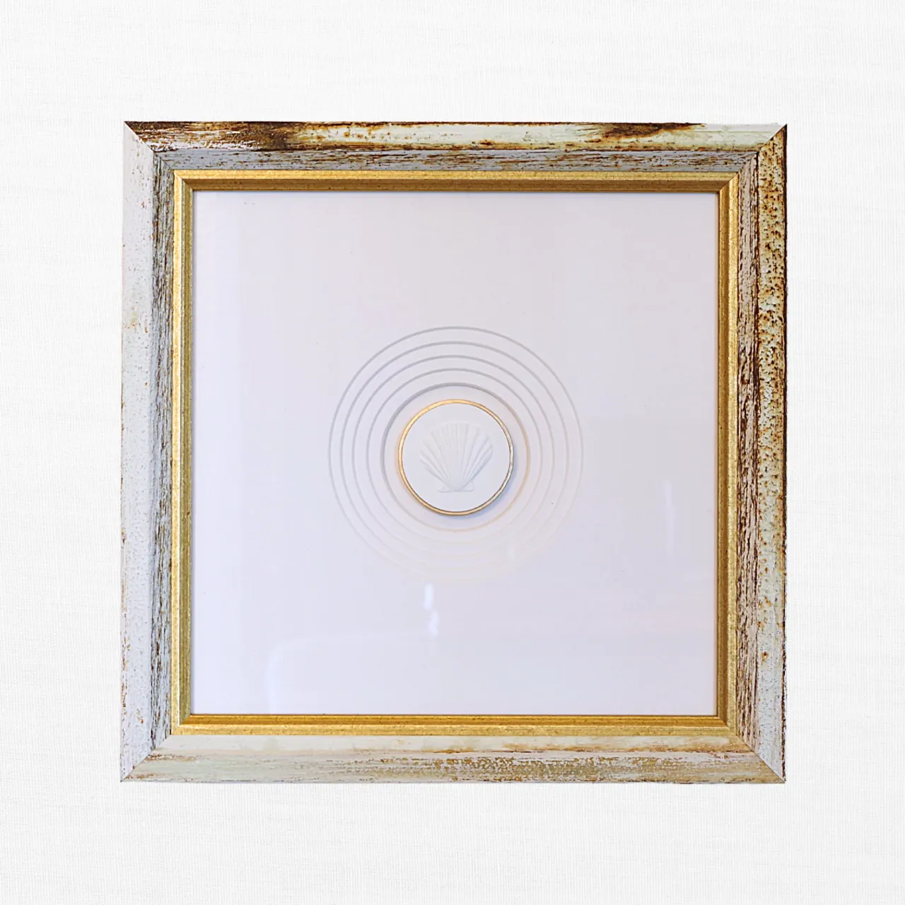 Scallop - Handcrafted White Frame - White Matboard