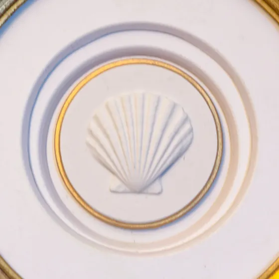Petite Scallop Intaglio in Gilt Round Frame, view 3