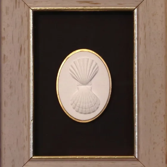 Double Scallop - Vintage Gold Frame - Black Matboard, view 3