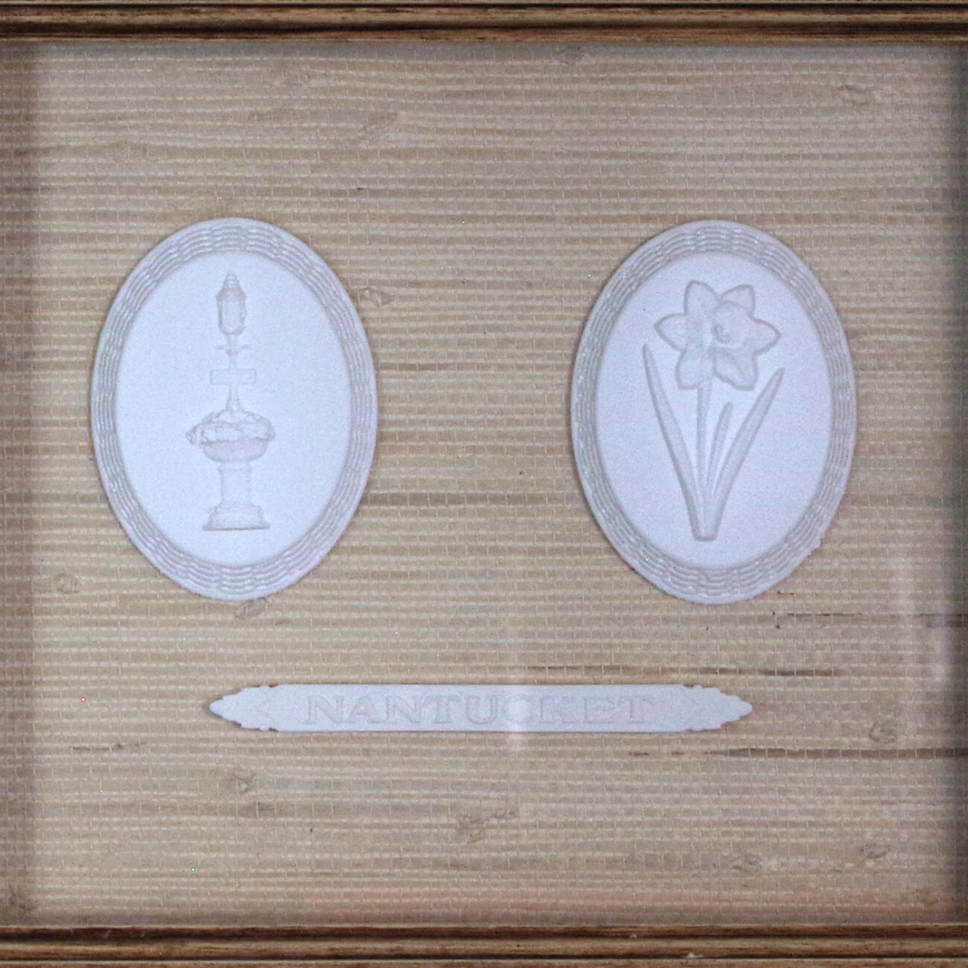 Nantucket Heritage - Fountain, Daffodil & Nameplate Deep-Set Intaglios